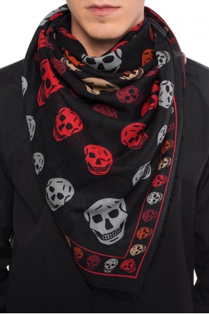 Shawl with a skull motif, zdjęcie 2 Shawl with a skull motif od Alexander McQueen